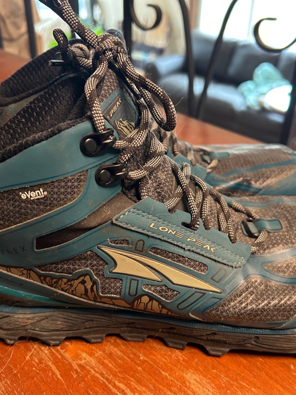 Altra Women's Teal Lone Peak Trail Boots Shoes 8.5